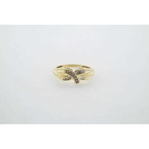 10k Yellow Gold Diamond Ring Size 6.5 Estate Sale G-H I2 Clarity 0.18 TCW